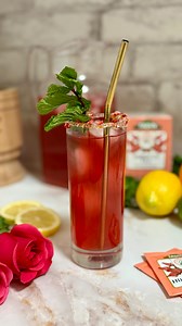 Guava Iced Tea Tadin honors family, tradition, and culture. This iced tea bursting with tropical flavors that feel like home. I love how the guava juice in the tea compliments the flavor of the hibiscus perfectly. Comment Guava Iced Tea and I’ll send you the recipe! ••••••••••••••••••• El jugo de guayaba le da un toque tropical a este té de Jamaica. Comenta Té Helado y te mando la receta. #DaleSaborATuSalud #AddFlavorToYourHealth #TadinTeas #GuavalcedTea #PuertoRicanRecipes #TropicallcedTea #TeH