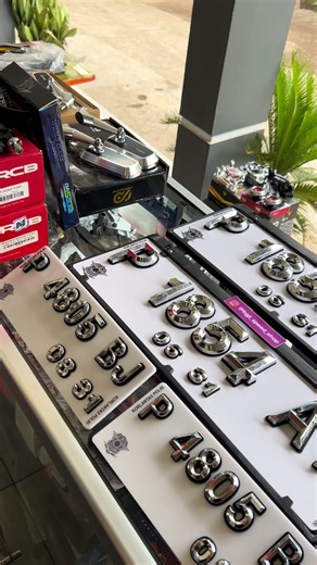 Plat Nomor Custom Motor Variasi Putih Bondowoso