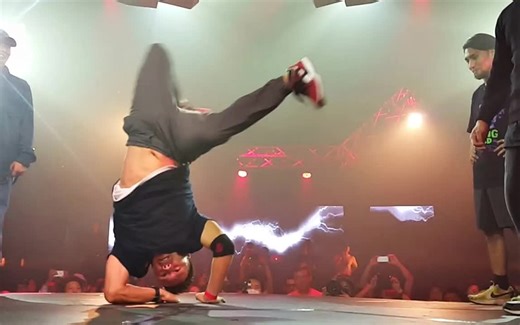 【BBOY TAISUKE 出战 2V2 牛逼啊！】