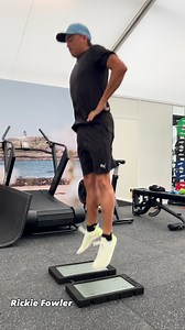 Counter Movement Jump (CMJ) testing with @rickiefowler @genesis_scottish_open with @etpi_performanceunit S&C coach @drdancoughlan The Countermovement Jump (CMJ) is a commonly used test in sports science and strength and conditioning to assess lower-body power. Here’s a breakdown of what it is and why we look at it: ⸻ 🔍 What the CMJ Assesses 1. Lower-Body Power The CMJ measures how effectively an athlete can generate force within a limited timeframe — a key component of a powerful golf swing. 2.