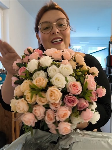 ça rend vraiment bien, j'adore 🤩 #fleur #bouquet #faussefleurs #rose #decorationinterieur