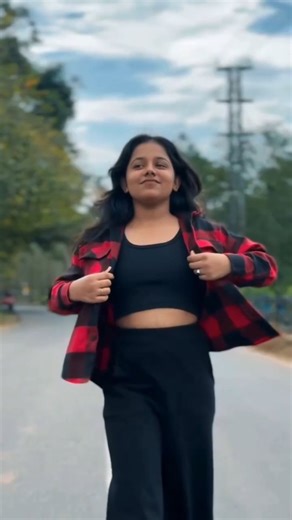 Megna M Seekko on Instagram: "Dailamo...😉❤️🖤 . . . #actor #wanderlust #incredibleindia #insta #instagood"