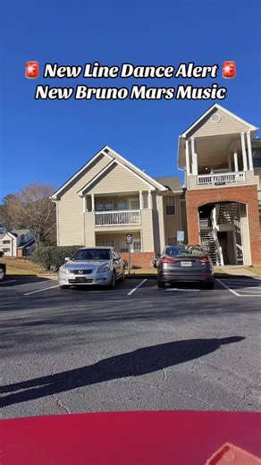 Duke - Artist | Creative Director | Choreographer| Photographer on Instagram: "Bruno Mars x Official Duke Choreo Brunos New Single “I Just Might” 🚨 New Line Dance Alert 🚨 Groovy. Simple. Smooth. #officialdukechoreo #dance #ga #BRUNOMARS #DaHouse"