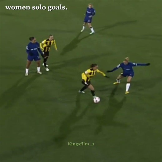women solo goals vs men ☠️🔥 #football #sologoals