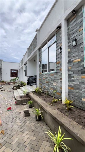 #dalalichipukizikigamboni chumba master class sebule najiko mpya kali saana umeme unajitegemea maji bure beba pesa pia Njoo nawapambe wako wote bei yake kamseleleko saana pesa yaudalali mwezi mmoja pesa yausumbufu 20k #dalalichipukizikigamboni Asking price,, LAKI MBILI TU 200000/=per month 📍location exactly,, KIGAMBONI DEGE USHUWANI ☎️0763428368 wasap ☎️0626849586 wasap #dalalichipukizikigamboni #airbnbswimmingpollfypp #fyyyyppppppppppppppp