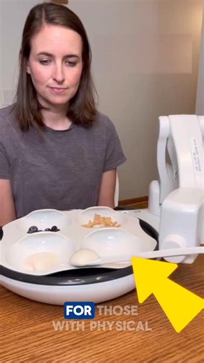 543K views · 3.8K reactions | Robot That Feeds You! 凉烙️六‍尿 �This...