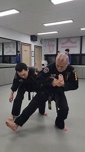 445K views · 9.8K reactions | Sleeve & Collar Grip Defense: Straight...