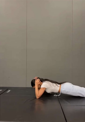 Push-Up Challenge: A Beginner's Guide to Calisthenics