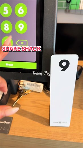 It’s REALLY thick and creamy, the chocolate pieces melt in your mouth. Delicious 😋 💞🍫🍓#creatorsearchinsights #todaysvlog #shakeshakeshake #chocolatecoveredstrawberries