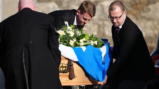 Political leaders have gathered for a memorial service in Edinburgh to honour former first minister of Scotland, Alex Salmond