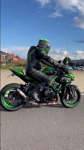 Supercharged Kawasaki Z-H2 Hyper naked ride by