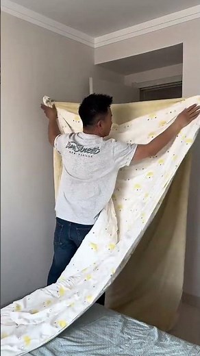 The Fastest Way to Change a Blanket Cover: A Daily Life Hack