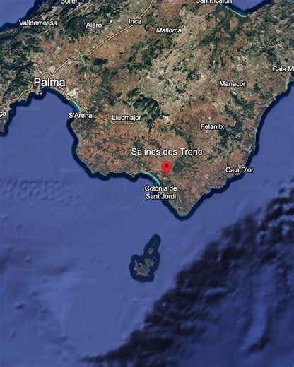 At Iberostar Selection Es Trenc, we’re committed to sustainability and engaging with local communities. That's why we get all our salt products from local providers in the area, straight from Les Salines d’Es Trenc. So you might just come across these during your stay - at the spa, or in any of your delicious dishes. | Iberostar Beachfront Resorts