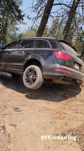 Exploring Off-Road Capabilities of Audi Q7