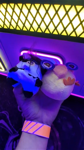 2 in 1 Claw Machine Grab Win #arcade #arcadegames #cranegame #clawmachine #gameplay #shorts #winner