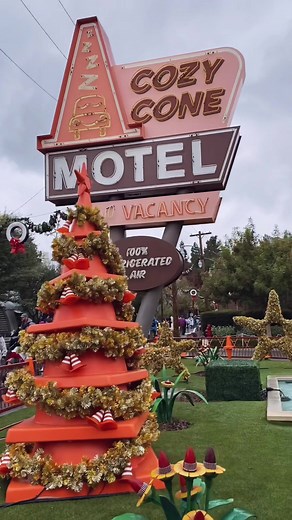 Christmas at Disney California Adventure Park: Festive Decorations and Cheerful Atmosphere
