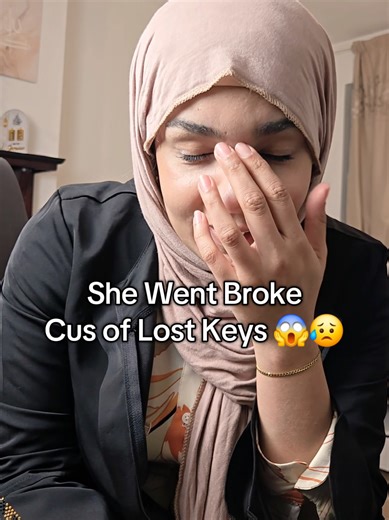 this waterproof wall mounted key safe lock box can save you lots of money in emergencies! #keysafe #keylockbox #homesecurity #tiktokmademebuyit #dealdrops