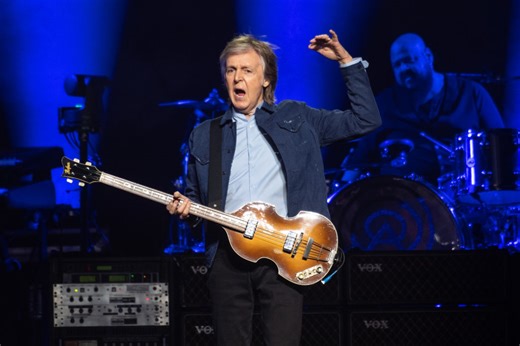 Paul McCartney feiert berührende Live-Premiere von „Now and Then“ - Musikexpress