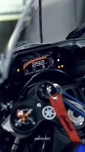 Yamaha R1M with Akrapovic 🔥🔥.. #YamahaR1M #YamahaR1 #YamahaMotorcycles #YamahaRacing #Akrapovic #AkrapovicExhaust #AkrapovicSound #Superbike #Sportbike #yamaha | Modified Moto