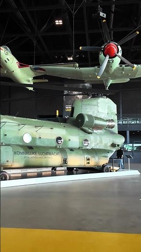 This Helicopter Looks Unreal CH-47 Chinook Power