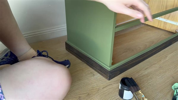 How To Create A Raised Stencil Design! In this step by step video tutorial I completely transform this tallboy using a few different fun creative elements but the main feature is a raised stencil design. The tutorial will explain it in an easy to follow way so that you can have a go at using a raised stencil effect as well. #paintedfurniture #upcycledfurniture #diymakeover #diyhomeprojects | Refinish With Jade