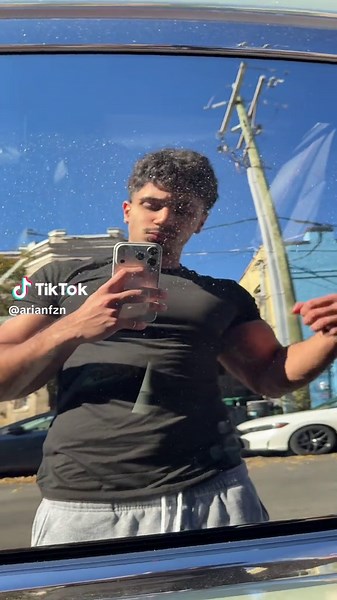 arian (@arianfzn)’s videos with original sound - mike🕸️
