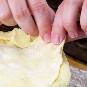 In this case, revenge is a dish best served hot! Try our Game of Thrones Frey Pie 👑 👌 😋 Full instructions in the description: https://www.youtube.com/watch?v=k5mWdH6SoUM | Scrumdiddlyumptious