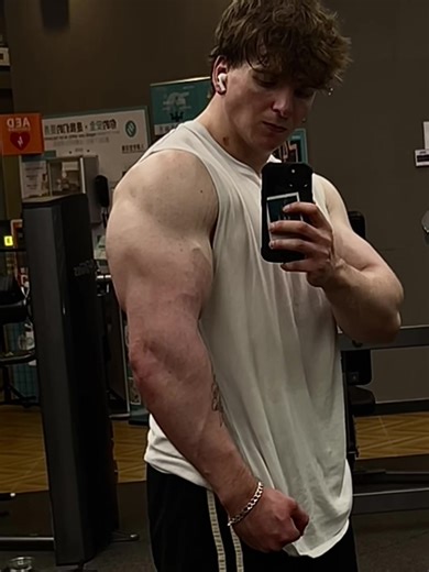 #gym #bicep #muscle just some bicep change