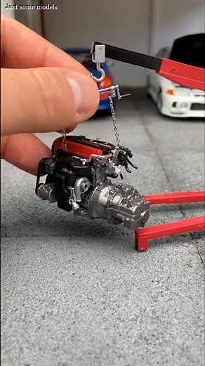 1:18 Mitsubishi 4G63T engine with hoist - Motorhelix
