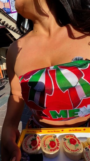 IRAZÚ RODRÍGUEZ on Instagram: "El señor quería su mazapán ☺️#Monterrey #CDMX #Guadalajara #Querétaro #SanLuisPotosí #Tijuana #Mérida #León #Cancún #Puebla"