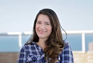 Aline found hope through PathwayConnect to reach her goals. Where will your path lead? | BYU-Pathway Worldwide