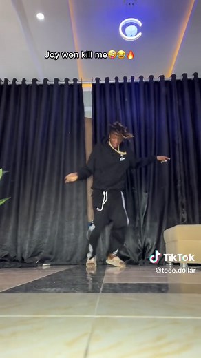 Mercy Mendee Tee Dollar Fighting with the Police