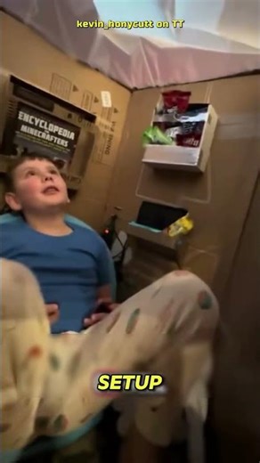 How he built a 360° Minecraft plane at home!