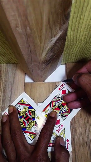 Simple trick to measure wood angles with a card #trick #ideas #woodworking #skills #diy #creative
