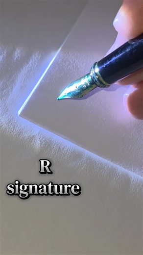 Signature handwriting art tutorial: R initial signature ideas