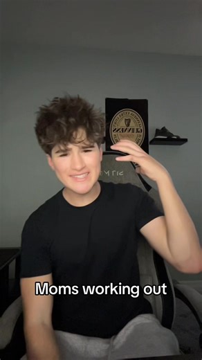 Moms working out will do 10 sets of wasting there husbands money 😭🙏 #fyp #viralvideo