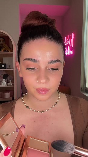 blinded by the highlight 💅🏼 @Sigma Beauty