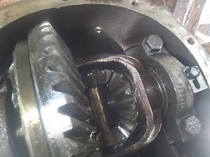 DIY rear differential vent