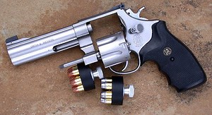 LuckyGunner: How to Reload a Revolver