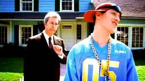 The Offspring - Pretty Fly (For a White Guy) (Official Video)