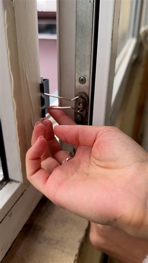 Clever Window Ventilation Hack | Bored Panda Art