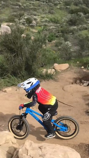 "Winning DH Race Run 💨🤘" . . . #prevelobikes #zulutwoheir 🎥 by @honeycuttelliot | Prevelo Bikes
