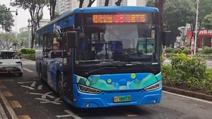 城区旅游，直达线路[ POⅤ486 ]东莞城巴G6路（原C3路）南城车站开往榴花公园 前方展望原速公交POV