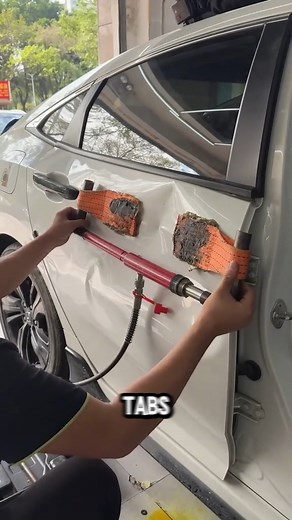 This is how a body shop restores your dented car door. #PDRtech #AutoRepair #fblifestyle | Salud Studio