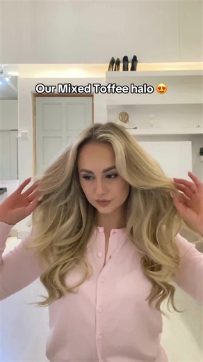 @Hilana De Wet wearing our Mixed Toffee halo hair extensions 😍. A one-piece hair extensions option - giving you instant length and volume with no permanent change or damage to your own hair ✨ #frontrowhair #hairtok #clipinhairextensions #hairextensions #halohairextensions
