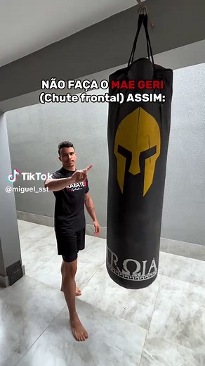 Aprenda a fazer o mae geri e não chute a dobradiça errada da porta. Não passe vergonha enzo! #enzo #viraltiktok #porta