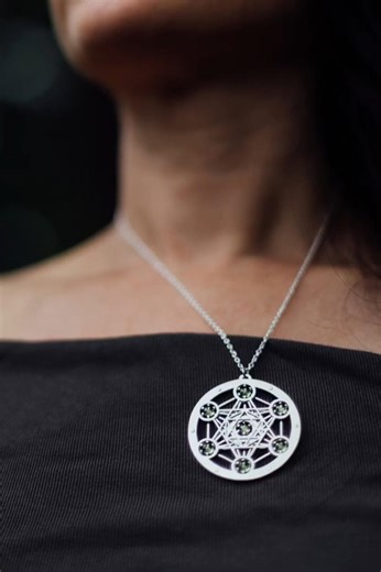 A snapshot into the creation of a Moldavite Metatron's Cube