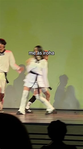 errei bastante mas relevem ai #illit #illit_itsme #iroha #kpopdance #dancetrend