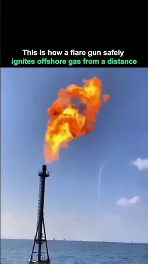 This Is How a Flare Gun Prevents Disaster at Sea