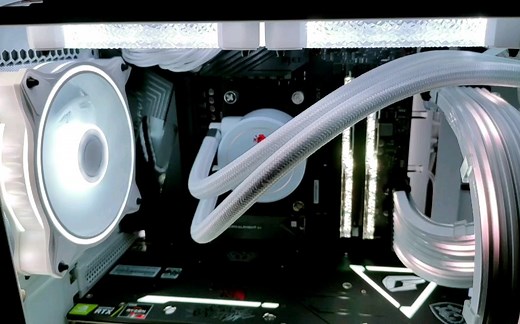 白色恋人主题主机，RGB神光同步！酷冷至尊MF120H！美商海盗船LL和QL120！虚数空间星钻！